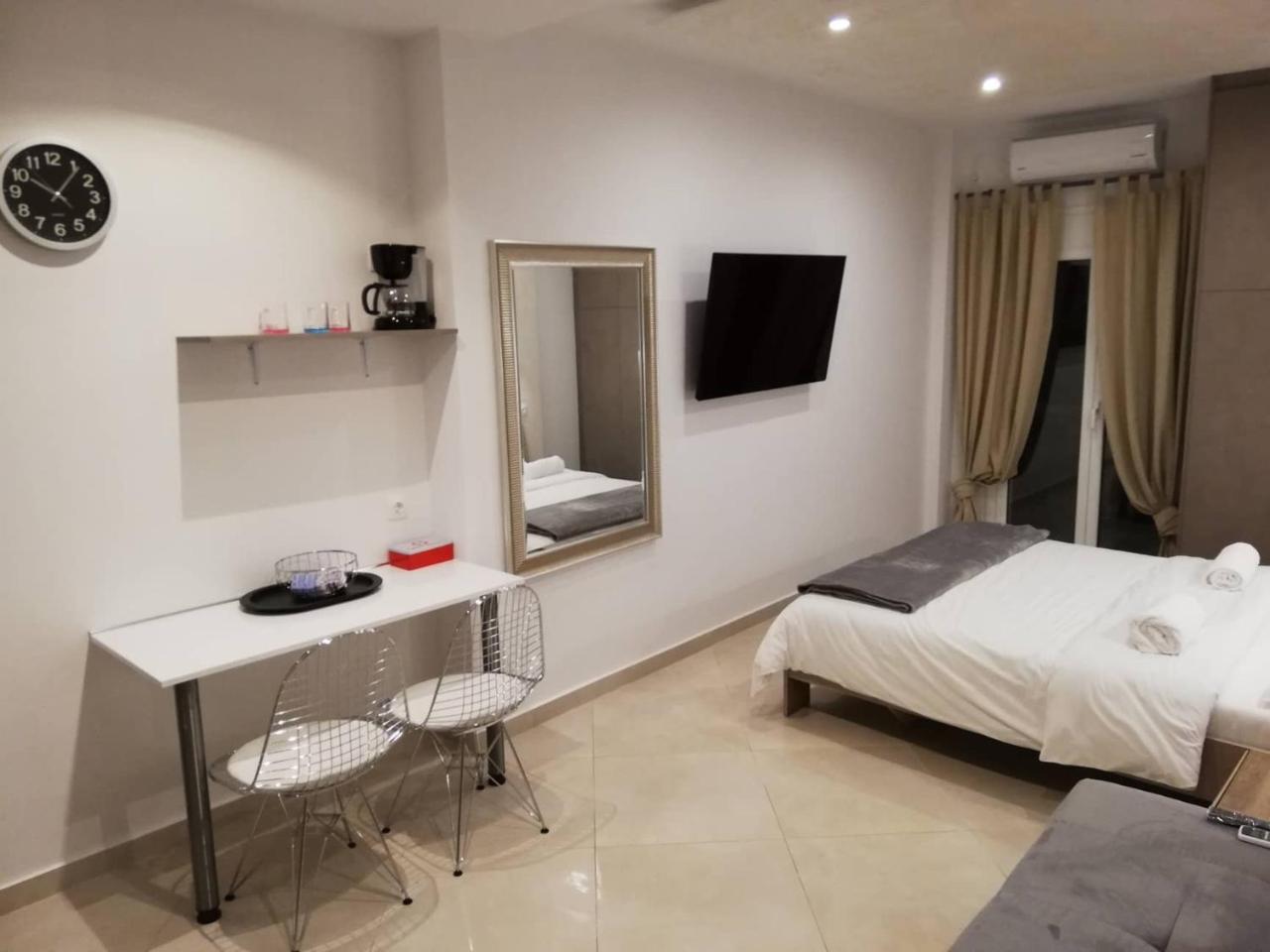 Softy Corner Vipgreece Apartment Athena Bagian luar foto