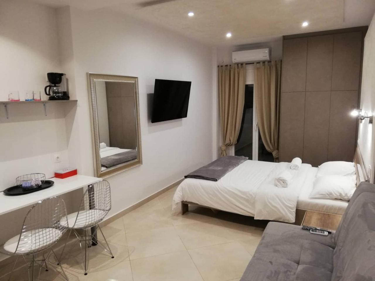 Softy Corner Vipgreece Apartment Athena Bagian luar foto