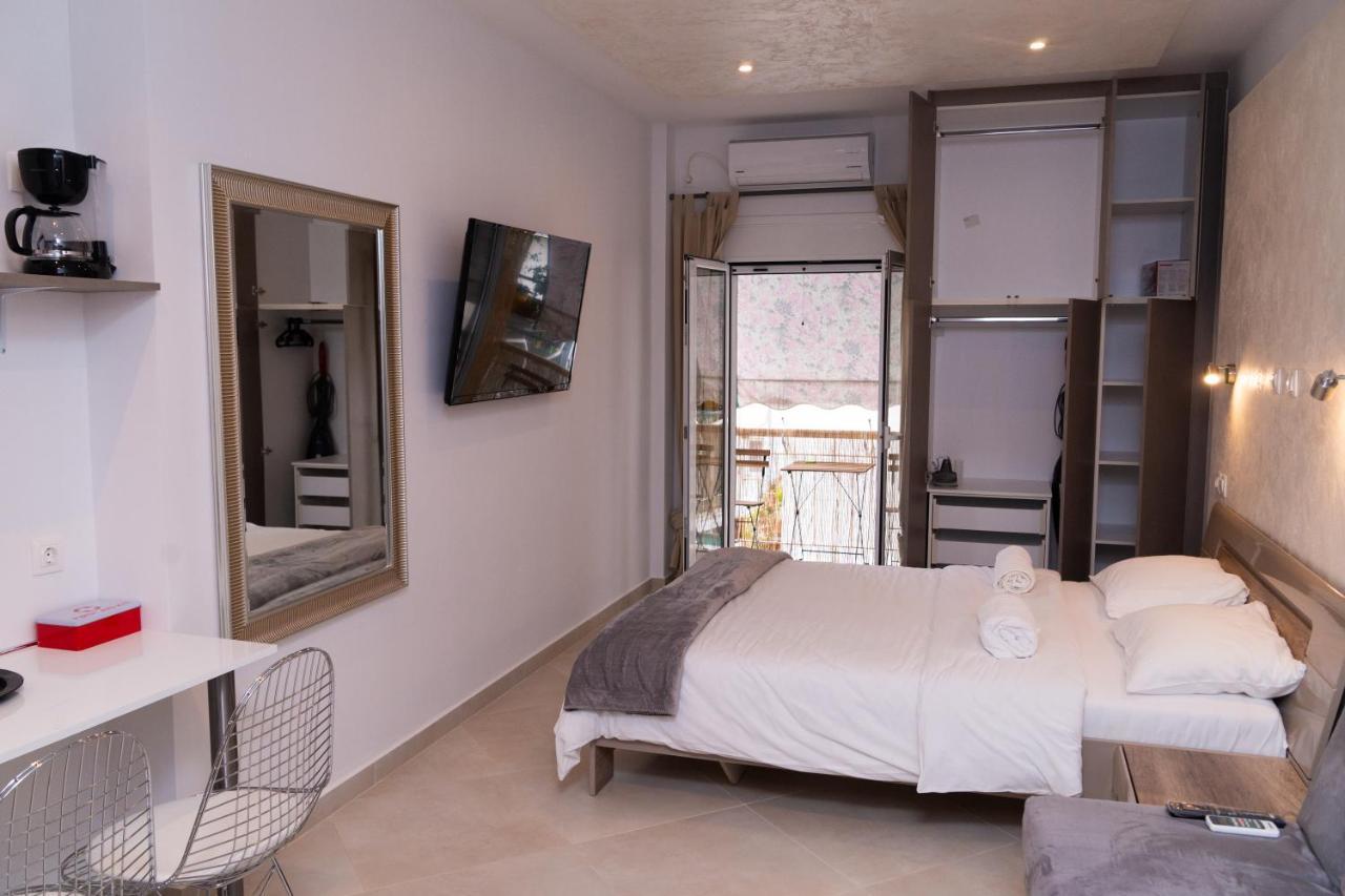 Softy Corner Vipgreece Apartment Athena Bagian luar foto