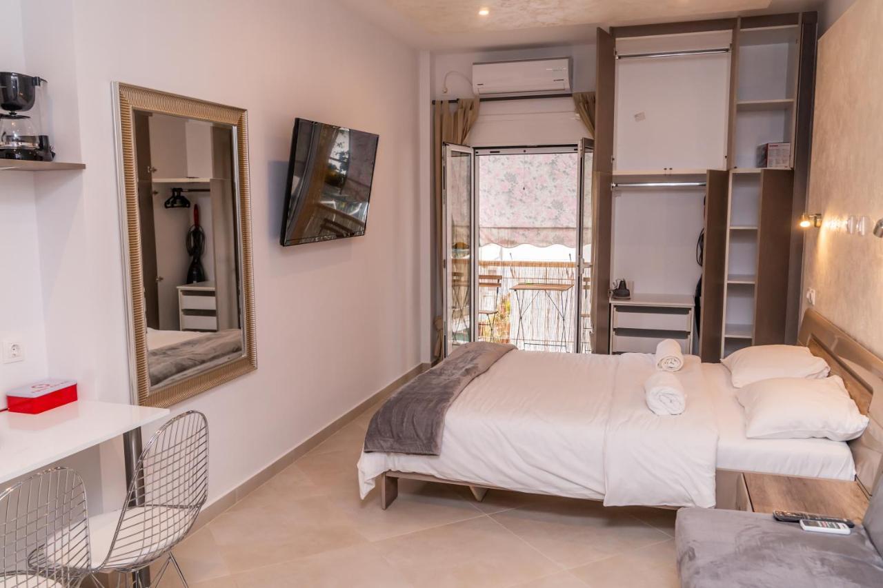Softy Corner Vipgreece Apartment Athena Bagian luar foto
